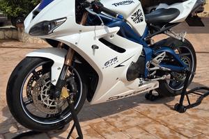 triumph daytona 675 SE triple