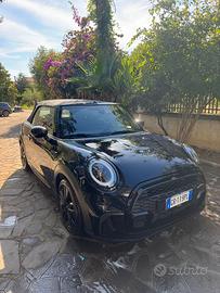 Mini Cooper cabrio allestimento jcw