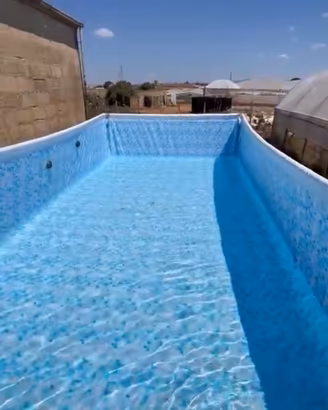 Piscina fuori terra 7×3,5 m con motore, robot e sc