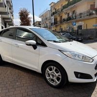 Ford fiesta 1.4 gpl serie titanium certificat nuov