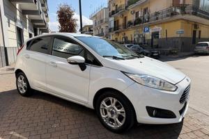 Ford fiesta 1.4 gpl serie titanium certificat nuov