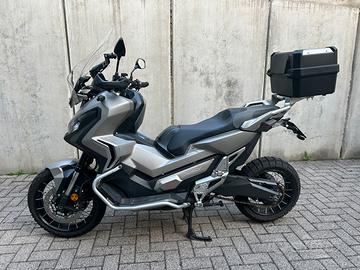 Honda X-adv 750