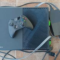 xbox one,controller,alimentatore,cavo HDMI,4giochi