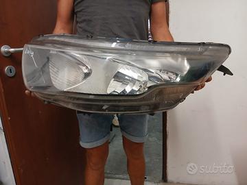 FARO ANTERIORE SX IVECO DAILY 3.0 2017