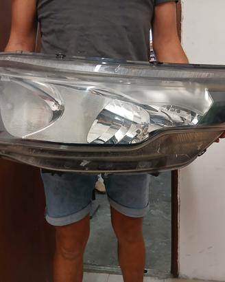 FARO ANTERIORE SX IVECO DAILY 3.0 2017