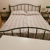 Letto matrimoniale in ferro e ottone