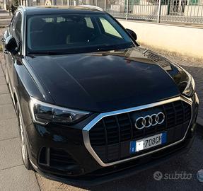 Audi Q3 35 TDI S tronic Business Cambio Automatico
