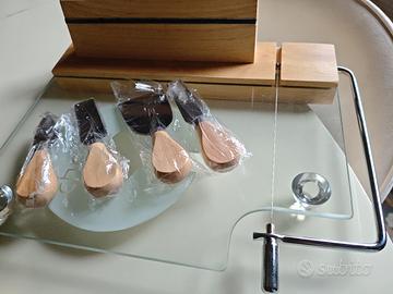 Tagliere tagliaformaggi in vetro e legno