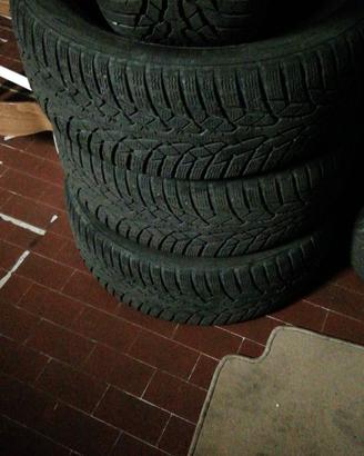 4 Gomme invernali marca Nokian 
