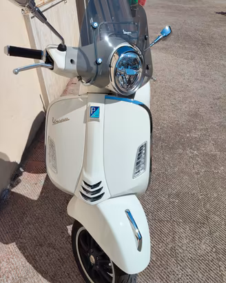Vespa GTS 300 Super 