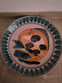 piatto in maiolica 
