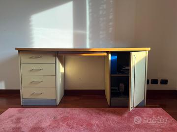 Scrivania by Cassina