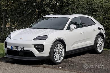 Parabrezza Porsche Macan 2024-