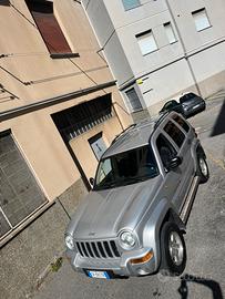 Jeep Cherokee 2.8 crd automatica