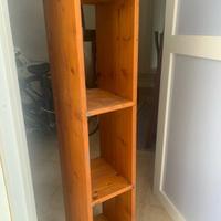 Scaffale in legno