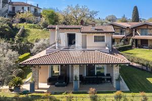 VILLA SINGOLA A SOIANO DEL LAGO