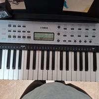 tastiera Yamaha YPT 270+ stand