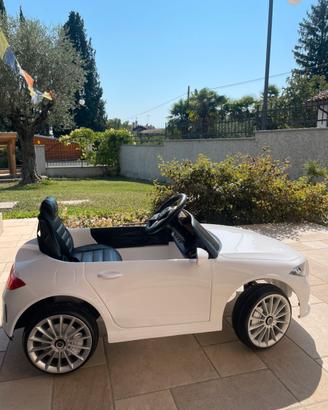 Macchina Mercedes