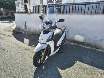 Kymco People 200
