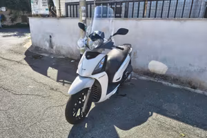 Kymco People 200