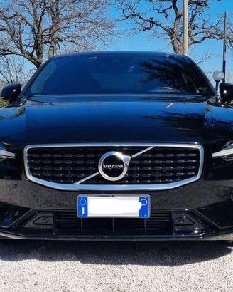 Stupenda Volvo S60 T5 R-Design