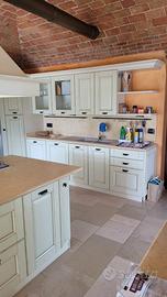 Cucina  piano in marmo completa