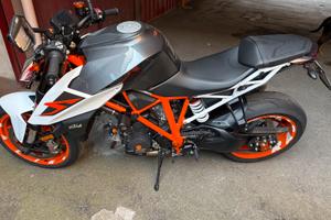 KTM super duke 1290 r