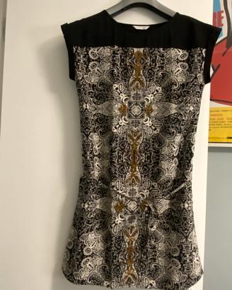 Vestito smanicato bianco e nero