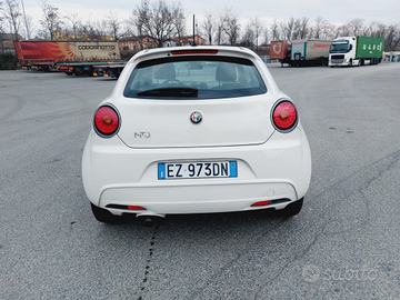 Alfa Romeo Mito bianca per neopatentati