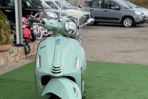 Piaggio Vespa 300 GTS Colore TIFFANI Nuova