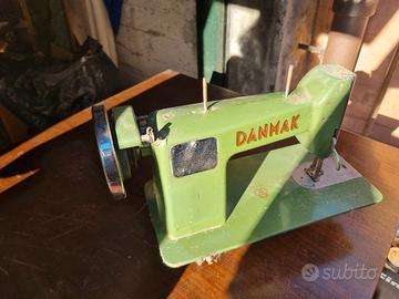 Macchina da cucire Danmak