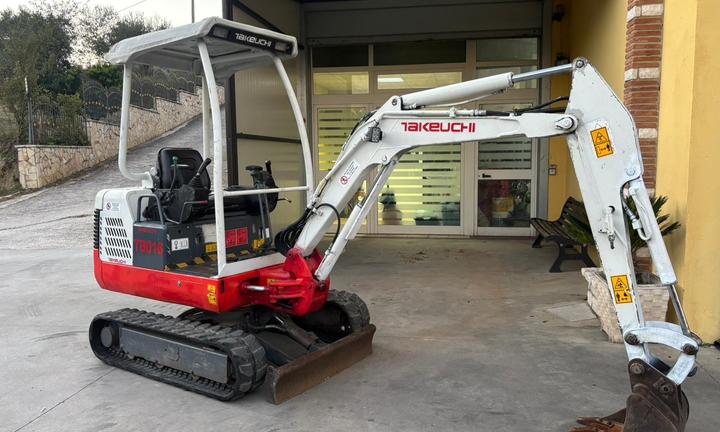 Takeuchi TB 016