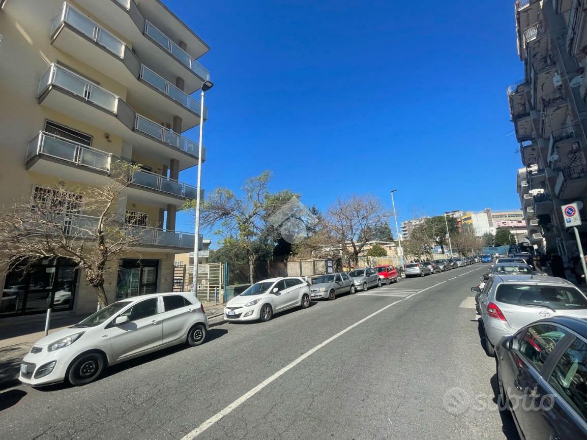NEGOZIO A NAPOLI - Altro