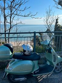 Vespa granturismo 200