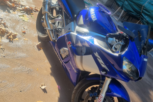 Moto yamaha r6
