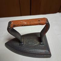 ferro da stiro vecchio