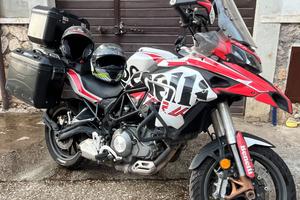 Benelli TRK 502+Tris valigie Givi + due caschi