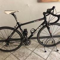 Bici da corsa in carbonio