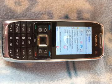 Nokia E51 – Argento – Con alimentatore