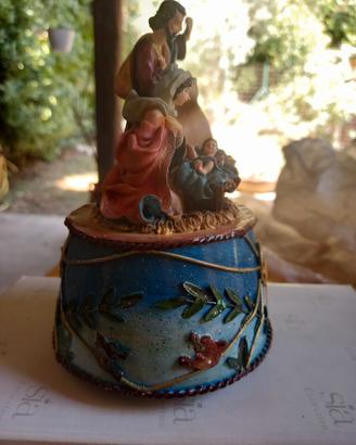 Presepe  in ceramica con carillon