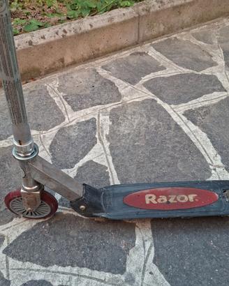 Monopattino Razor B120 - Alluminio leggero