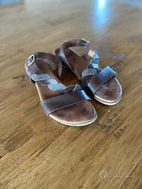 Sandali Ig&Co marrone con strass