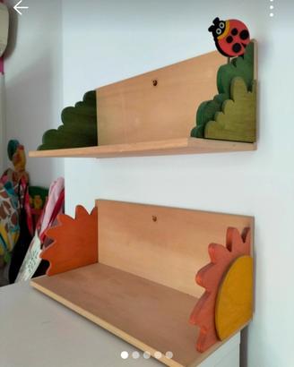 Mensole in legno per cameretta bambino
