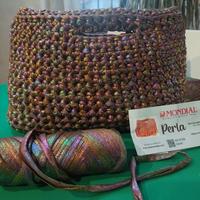 Borsa in fettuccia ad uncinetto 