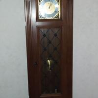 Orologio a pendolo a colonna