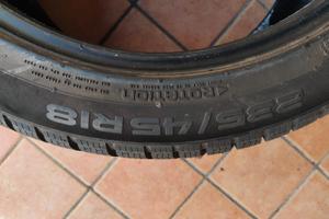 Pneumatici invernali Nokian  235/45/ R18 98V