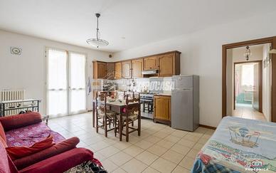 TRILOCALE INDIPENDETE CON GIARDINO PRIVATO