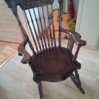 sedia a dondolo in legno noce