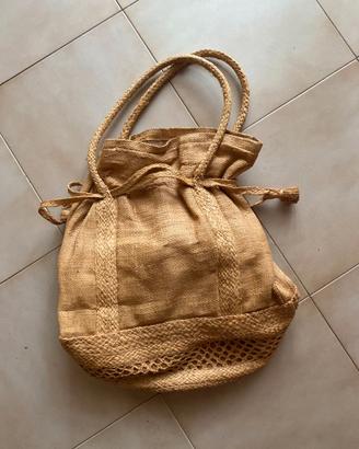 Borsa in paglia intrecciata stile boho estiva