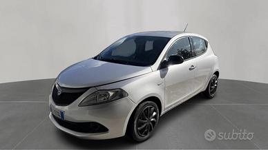 Lancia Ypsilon 1.2 69 CV 5 porte S&S Silver